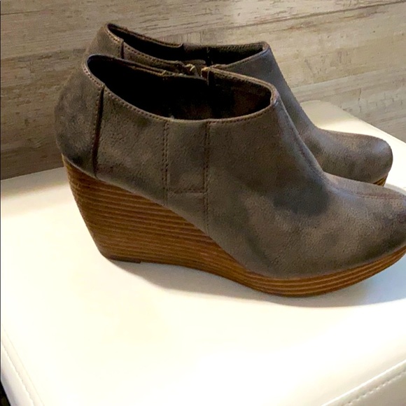 Dr Scholls Brown Wedge booties